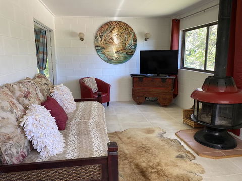 Pear Tree Cottage At Amiens - Tourism Cairns 3