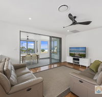 Pearls on Sapphire Beach - Tourism Cairns