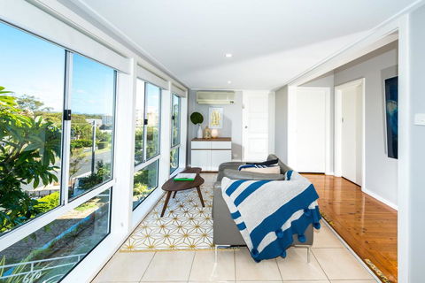 Pet Friendly 5 Victor Parade - Tourism Cairns 0