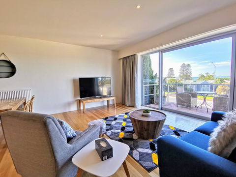 Phoenix Apartments - Tourism Cairns 1