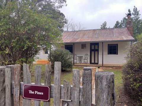 Pines Cottage - Tourism Cairns 0