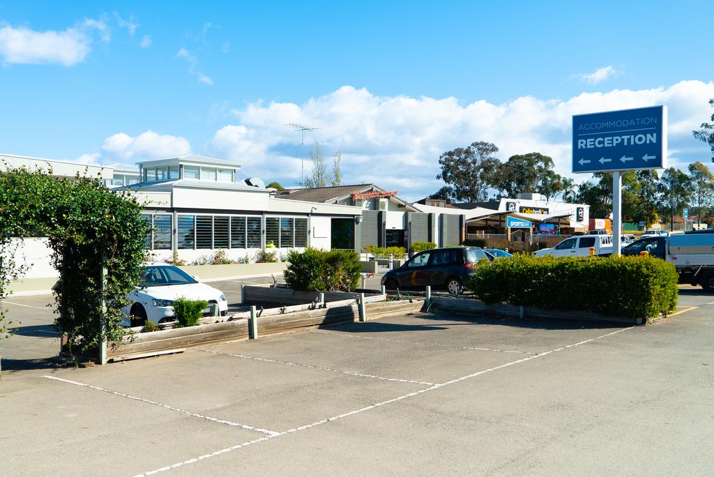 Plumpton NSW Tourism Cairns