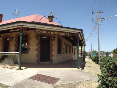 Poet's Recall Motel - Tourism Cairns 2