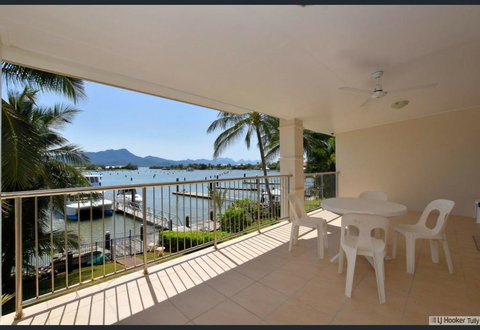 Poinciana Terraces - Tourism Cairns 3