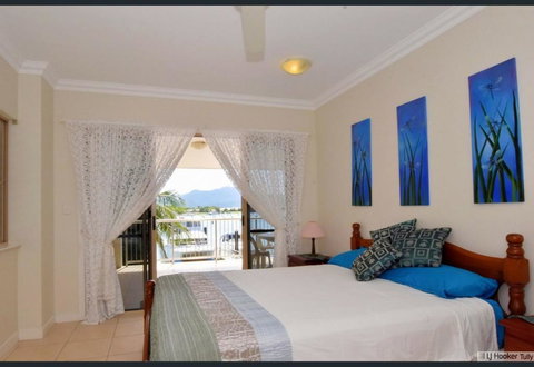 Poinciana Terraces - Tourism Cairns 2