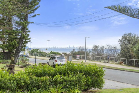 POINTVIEW LODGE, UNIT 1 - Tourism Cairns 3