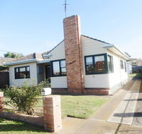 Port Life Beach House - Tourism Cairns