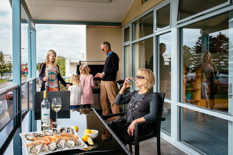Port Lincoln Foreshore Apartments - Tourism Cairns 2