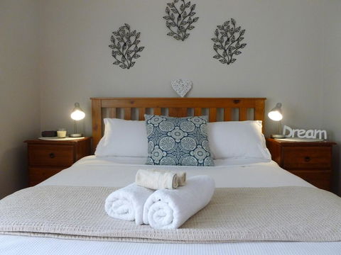 Port Lincoln Holiday Houses - Tourism Cairns 2