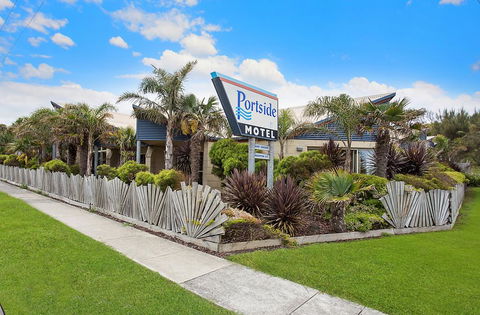 Portside Motel - Tourism Cairns 0