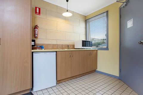 Portside Motel - Tourism Cairns 3