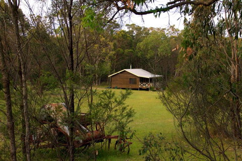 Possum's Hollow And Hooter's Hut - Tourism Cairns 0