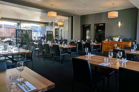 Prince Of Wales Hotel - Tourism Cairns 1