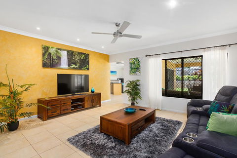 Private Large Cairns Family Home, Rainforest Views - Tourism Cairns 2