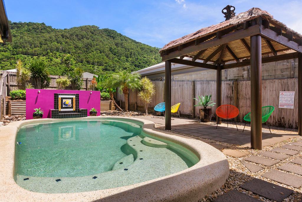 Bungalow QLD Tourism Cairns