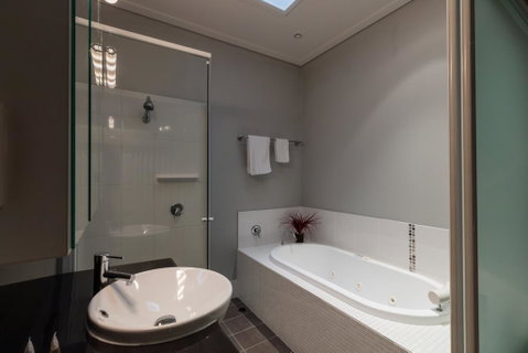 Promenade Executive Apartments - Tourism Cairns 3