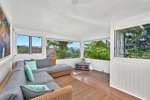 Quaint Cottage In The Edge - Tourism Cairns 3