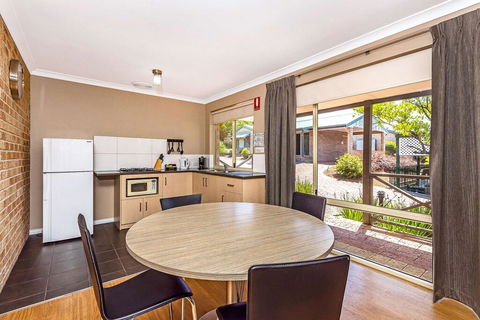 Quality Apartments Banksia Gardens - Tourism Cairns 0