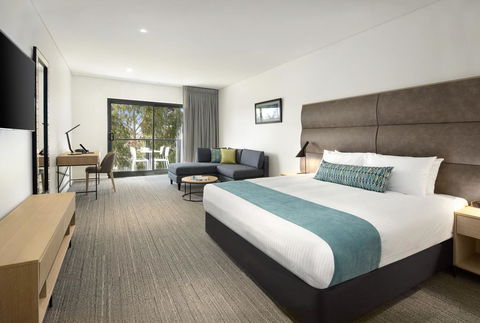 Quality Hotel Lakeside - Tourism Cairns 2