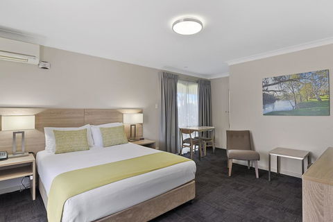 Quality Inn Carriage House - Tourism Cairns 0