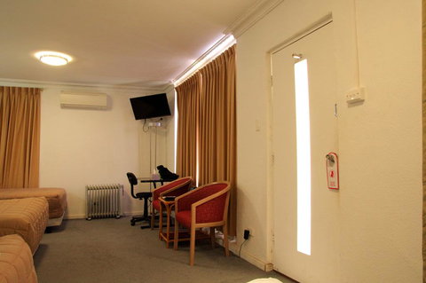 Rainbow Motel - Tourism Cairns 2