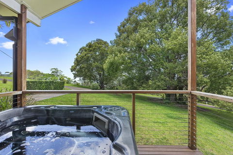 Ravensbourne Escape- Rose Alyce - Tourism Cairns 1