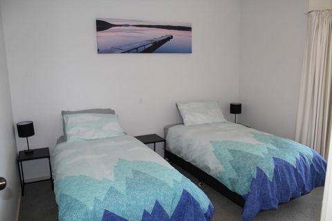 Relax At The Marina - Tourism Cairns 2
