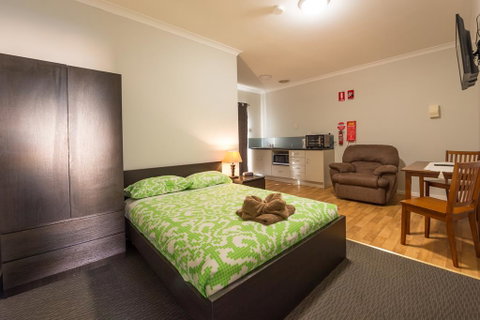 Rhodeside Lodge - Tourism Cairns 0
