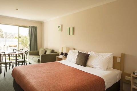 Rose Garden Motel - Tourism Cairns 0