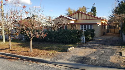Rosslyn Cottages - Tourism Cairns 1