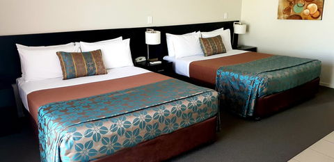 Royal Motel Miles - Tourism Cairns 0