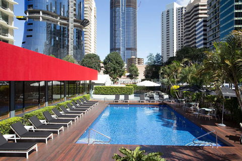 Royal On The Park - Tourism Cairns 1