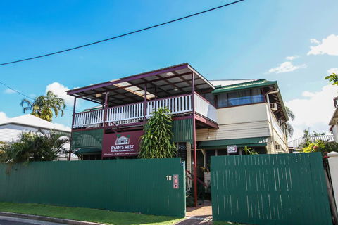 Ryan's Rest Boutique Accommodation - Tourism Cairns 0