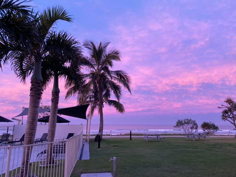 San Simeon Beachfront Apartments Tugun - Tourism Cairns 2