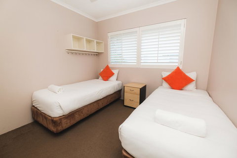 Sanctuary Lake Apartments - Tourism Cairns 2