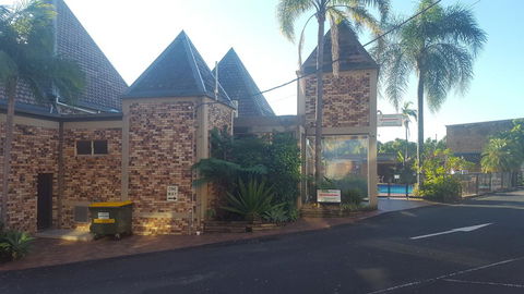 Sanctuary Resort Motor Inn - Tourism Cairns 0