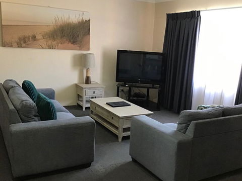 Sandcastles Holiday Apartments - Tourism Cairns 3