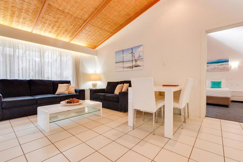 Sapphire Sea N Sand - Tourism Cairns 1