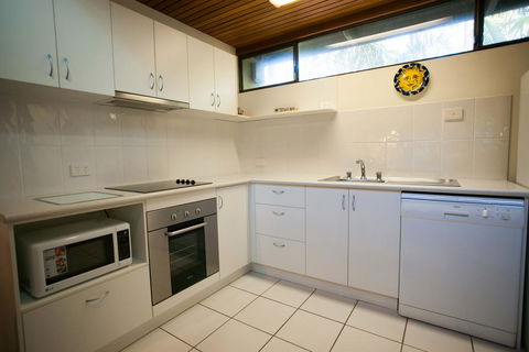 Sea Urchin Apartment - Tourism Cairns 1