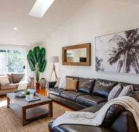 Seagrass House - Modern North Avoca Oasis - Tourism Cairns