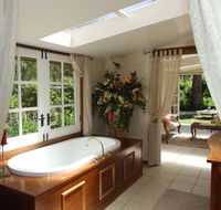 Shakespeare's Wilderness Chalet - Tourism Cairns