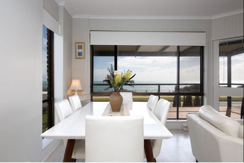 Shanti By The Sea - Tourism Cairns 0