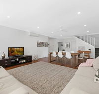 Shelly Beach Family Hideaway - Pool Beach Golf - Tourism Cairns