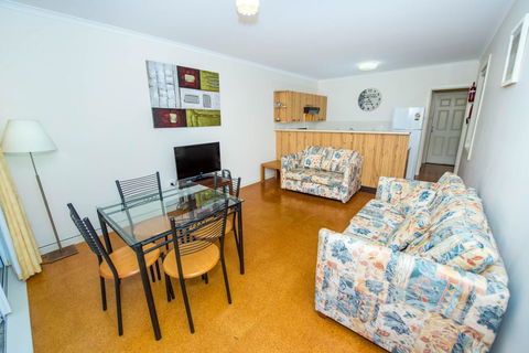 Shoal Bay Avenue, Unit 1/7 - Tourism Cairns 3