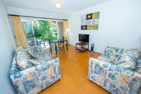 Shoal Bay Avenue, Unit 1/7 - Tourism Cairns 1