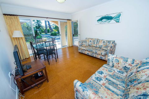 Shoal Bay Avenue, Unit 2/7 - Tourism Cairns 1