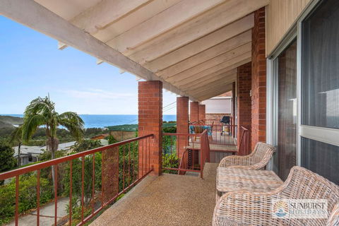 Siesta By The Sea - Tourism Cairns 1