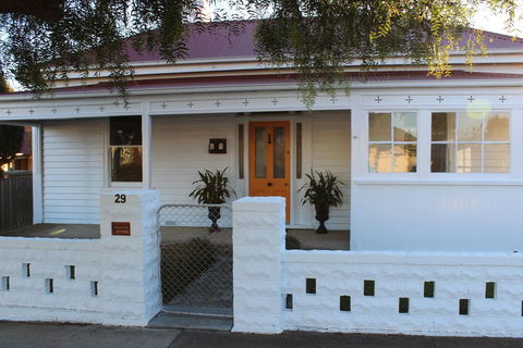 Signature On Gunn - Tourism Cairns 1