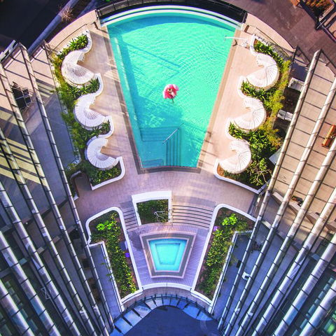 SKYE Suites Green Square - Tourism Cairns 3