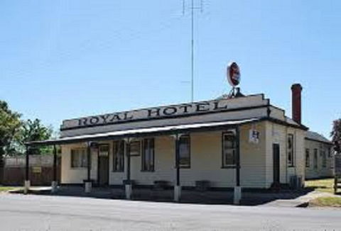 Snake Valley Hotel - Tourism Cairns 2